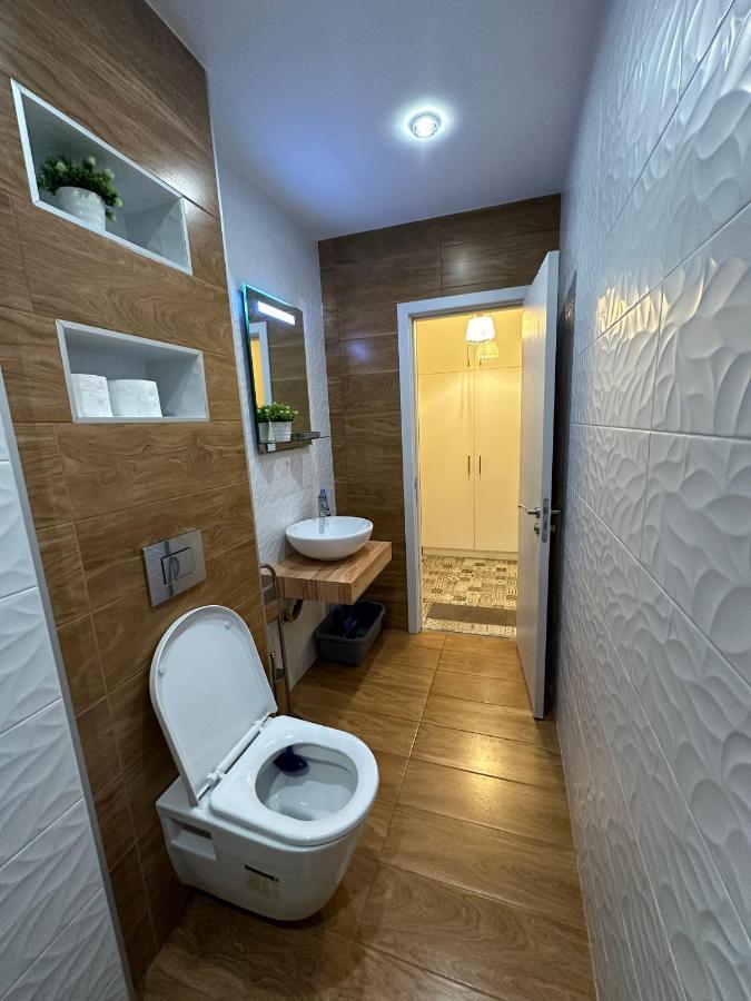 Uni Time Apartment By Lmg Sofia Exterior foto
